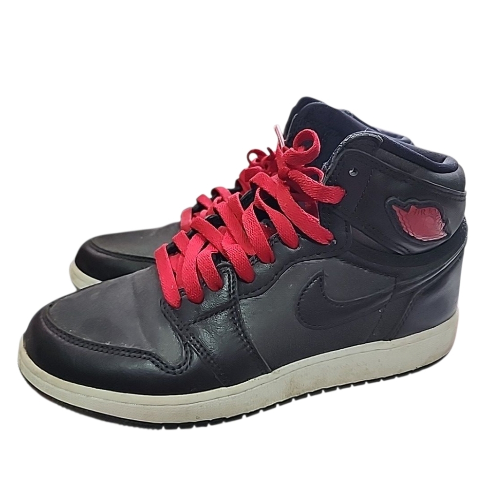 Nike Air Jordan 1 Retro High OG Black Satin Gym  GS Size 6Y